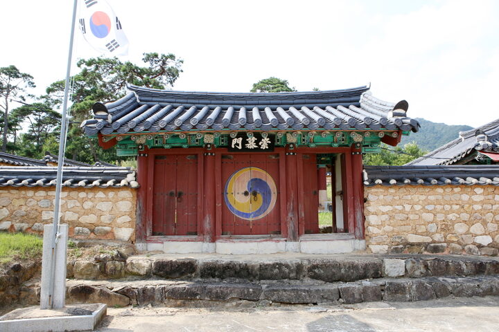 수암서원_내삼문 (촬영년도 : 2015년)