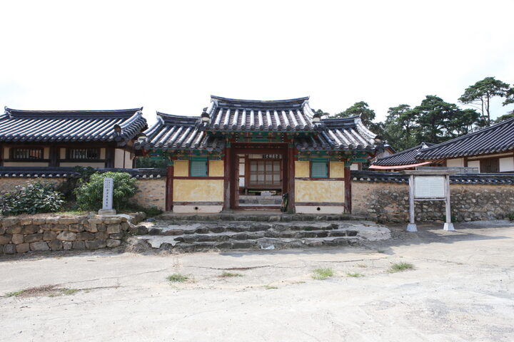 수암서원_후삼문 (촬영년도 : 2015년)