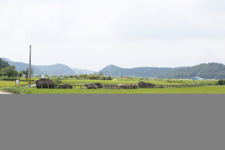 강진송정리지석묘군_원경 (촬영년도 : 2015년)