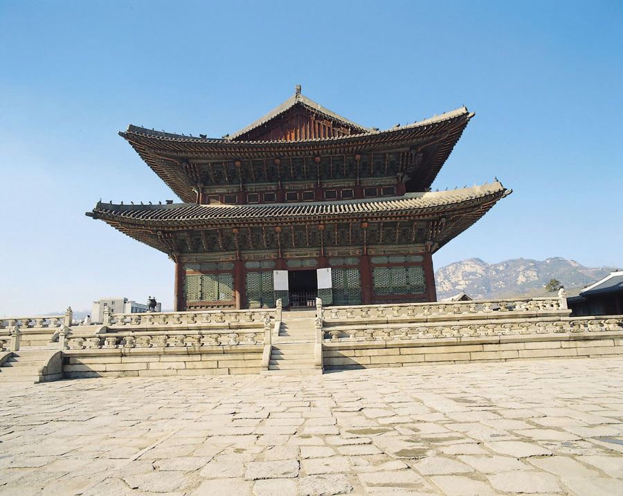 경복궁 근정전 측면