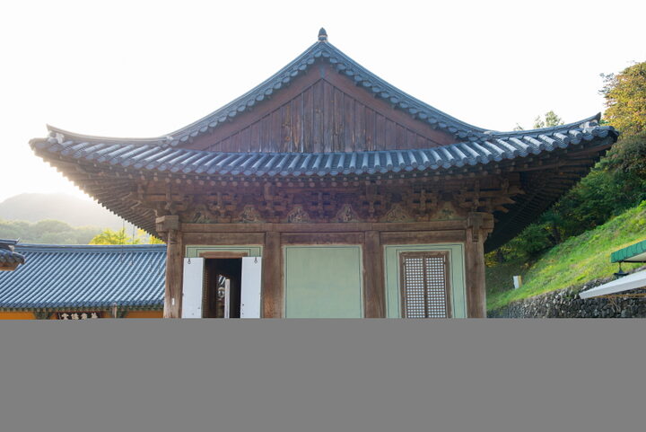 안동 봉정사 대웅전_우측면 (촬영년도 : 2015년)