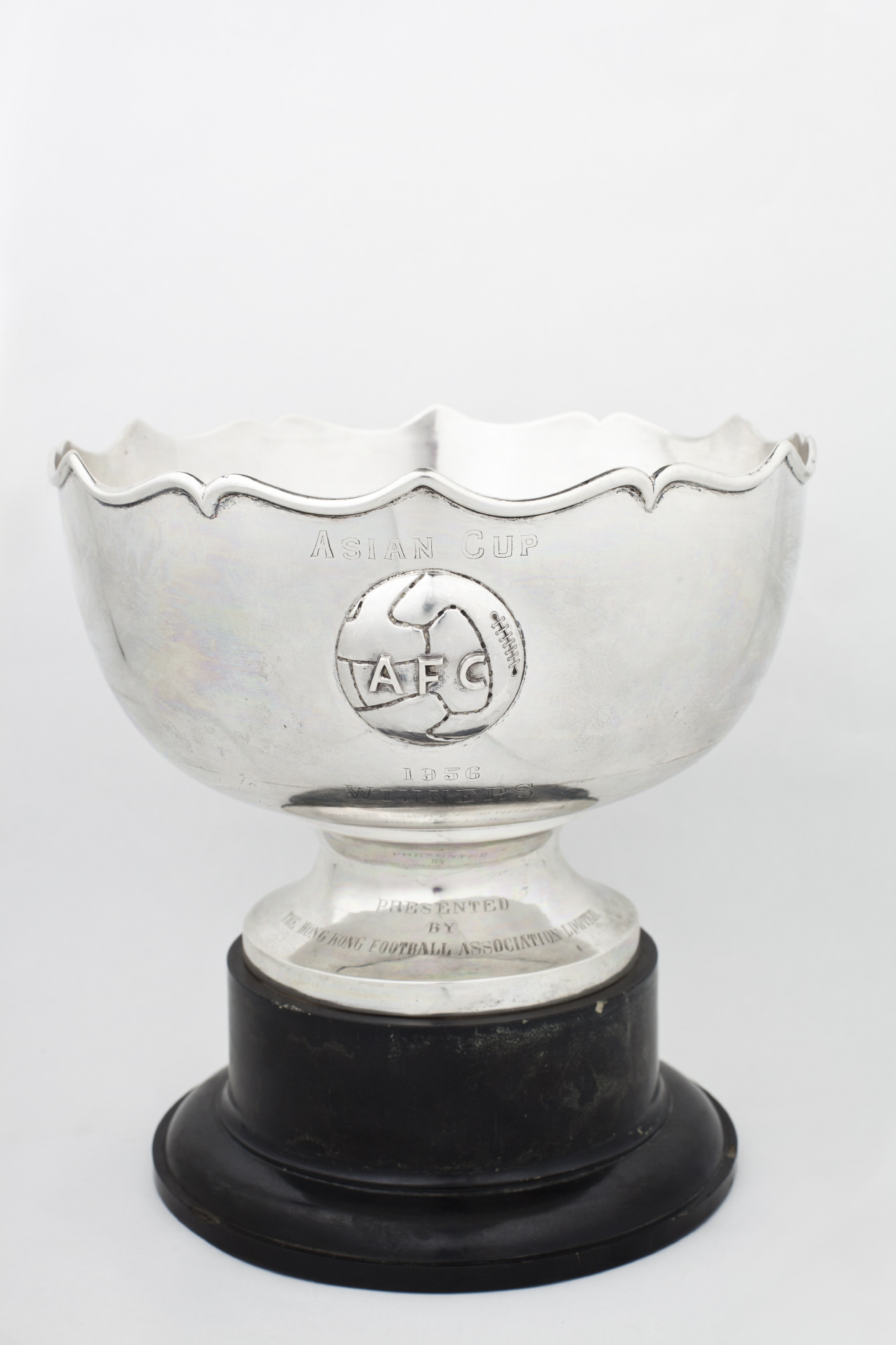 제1회 아시안컵 축구대회 우승컵(보존처리후)