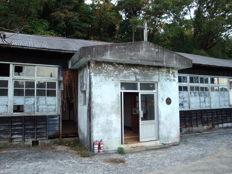 출입구 상세