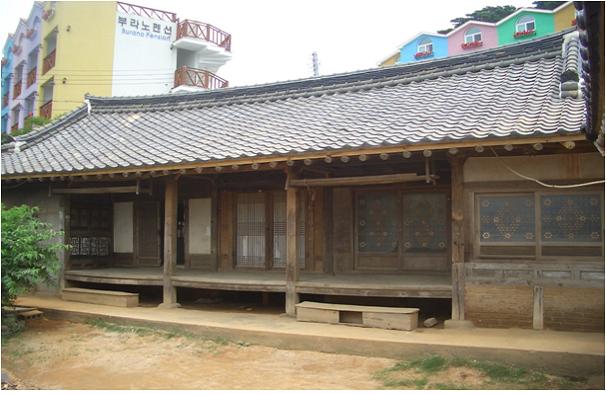 건물전면/2011.08/문화재청