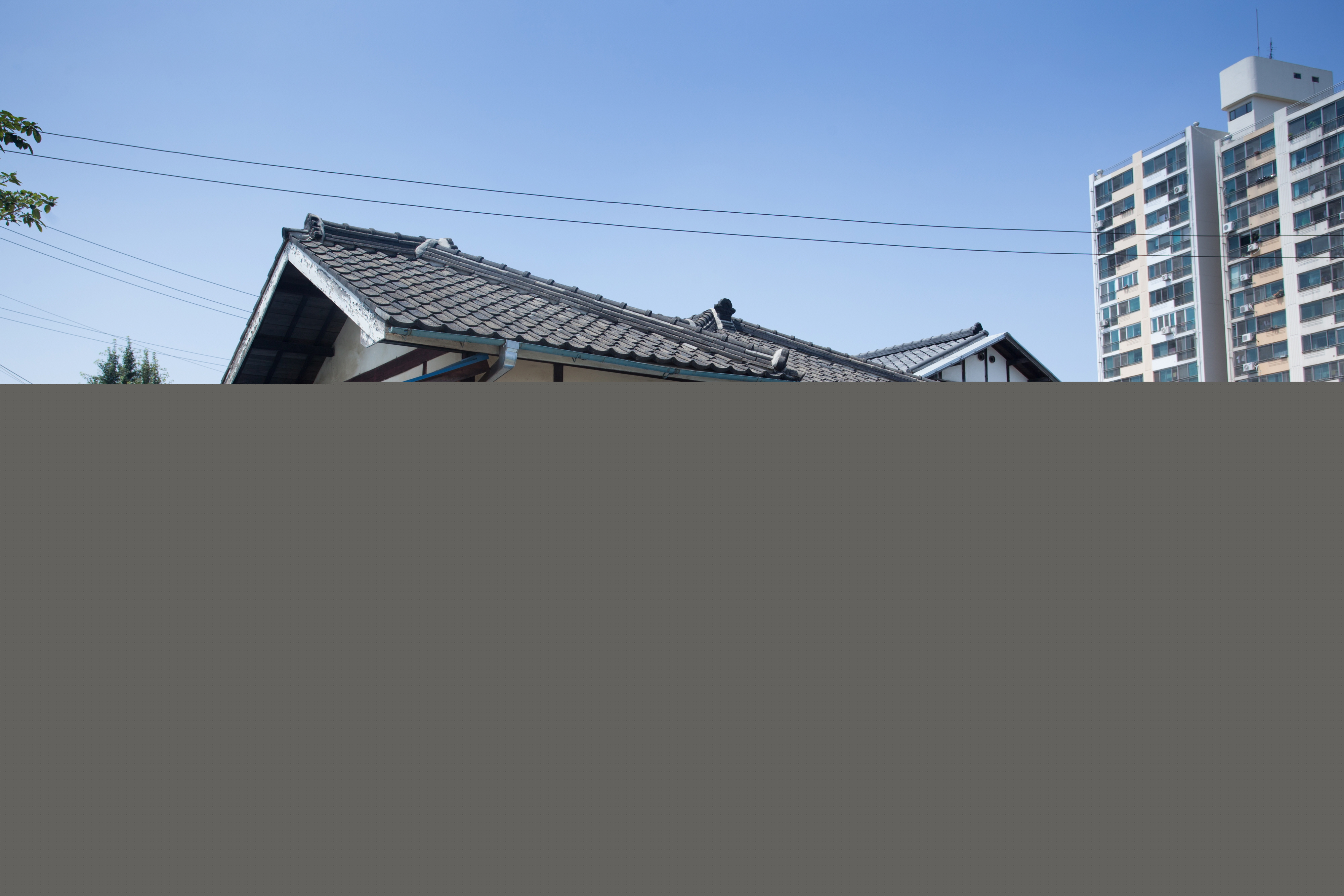 김제 신풍동 일본식 가옥_오른쪽 전경 (촬영년도 : 2015년)