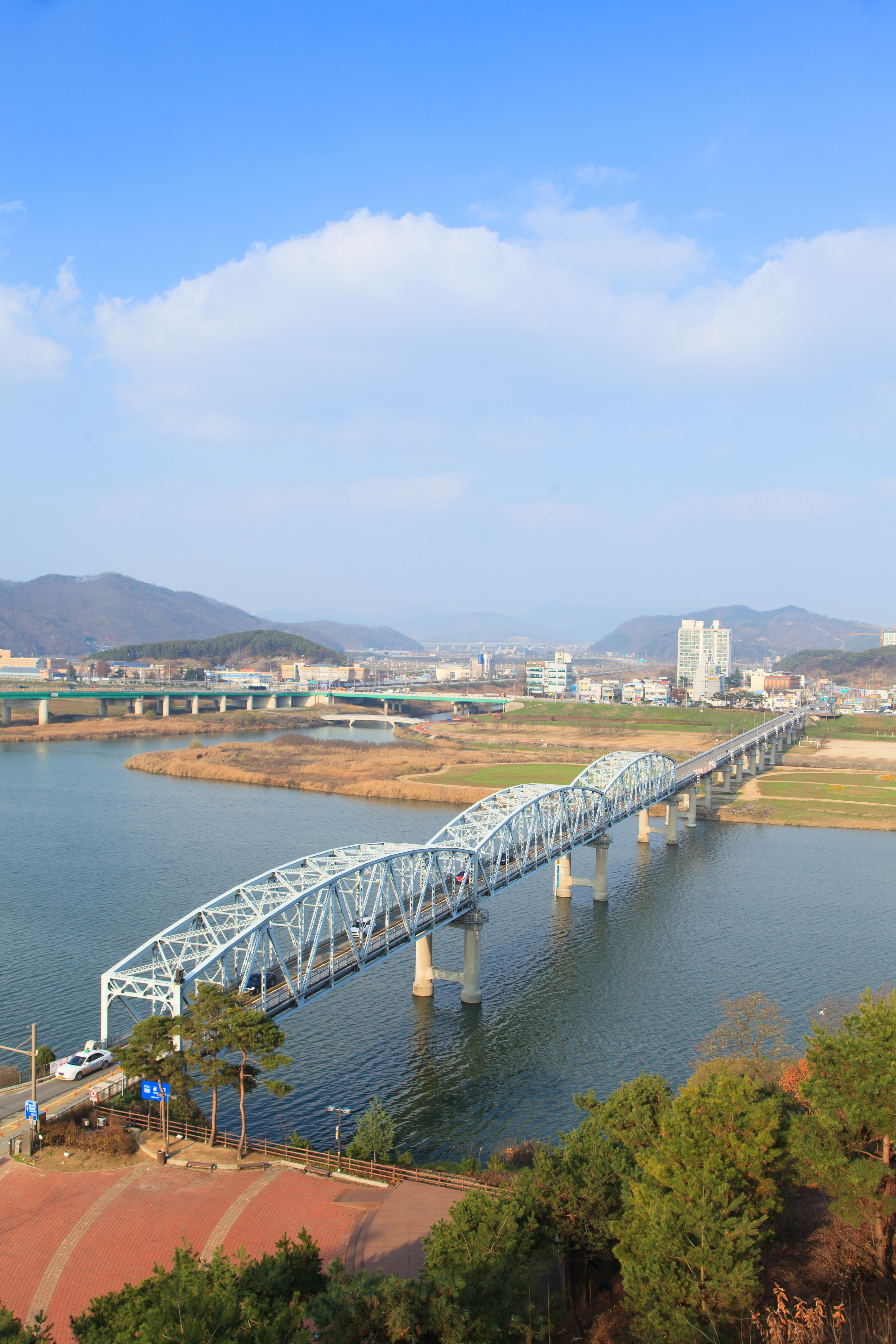 공주 금강철교_공산성에서 바라본 금강찰교2 (촬영년도 : 2015년)