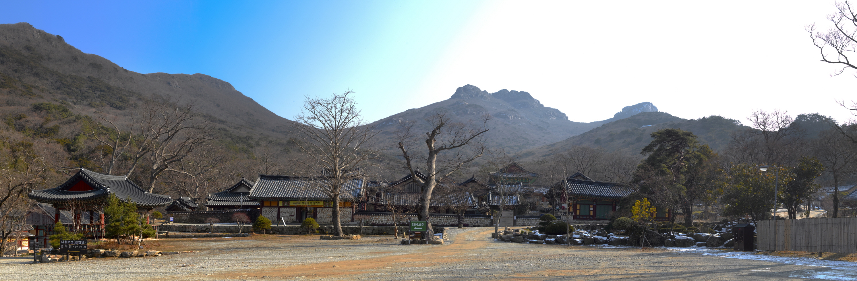대흥사 전경과 두륜산일대 전경