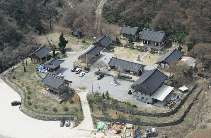 칠장사 전경