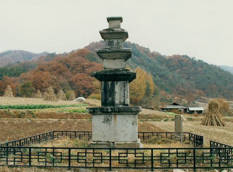 횡성신대리삼층석탑