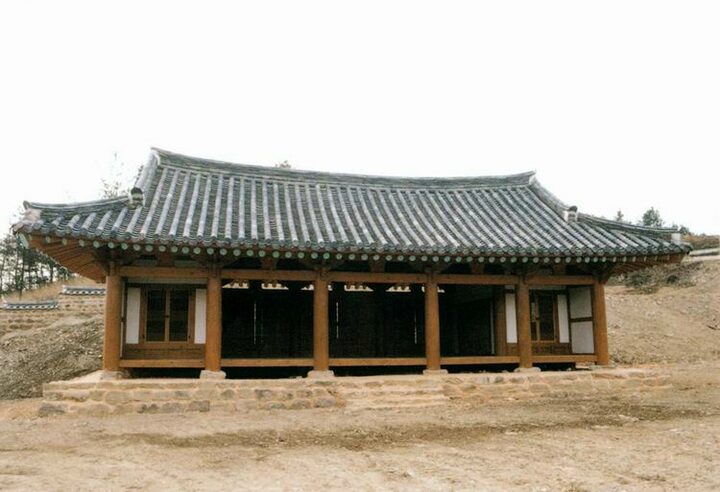강당