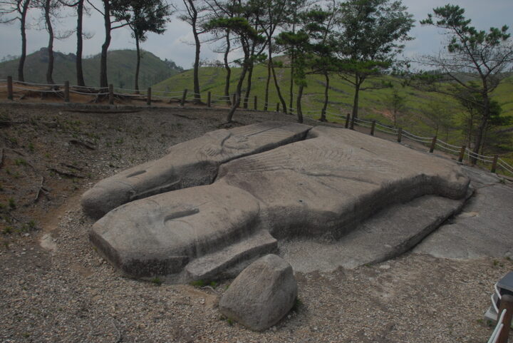 화순운주사와형석조여래불