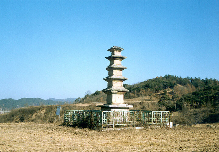 임하오층석탑(전경)