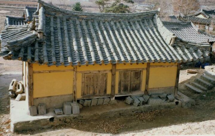 만대헌(배면)