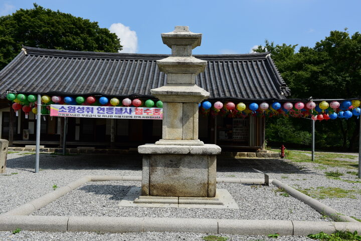 안성죽림리삼층석탑_좌측면 (촬영년도 : 2015년)