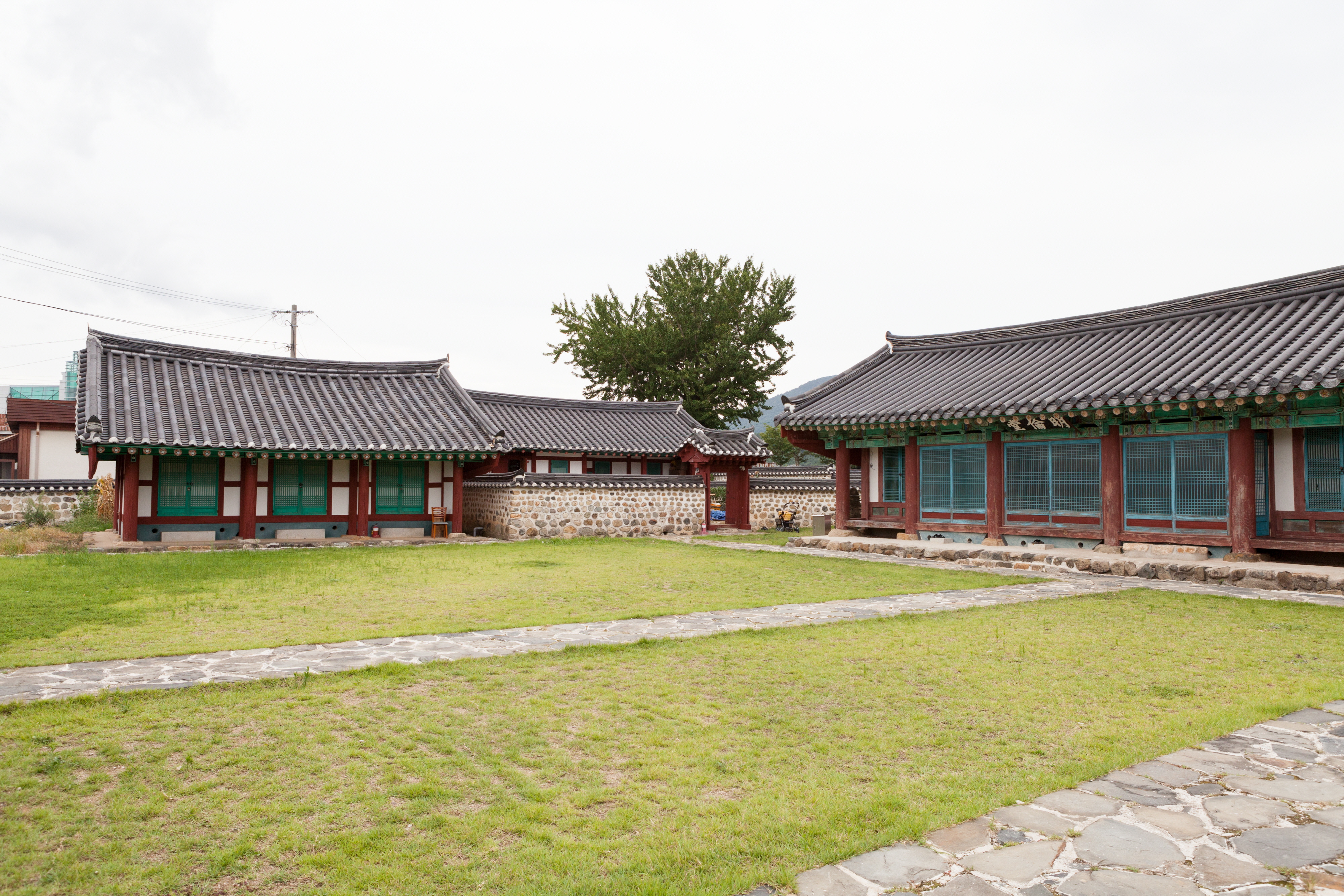 거제향교_전경5 (촬영년도 : 2015년)