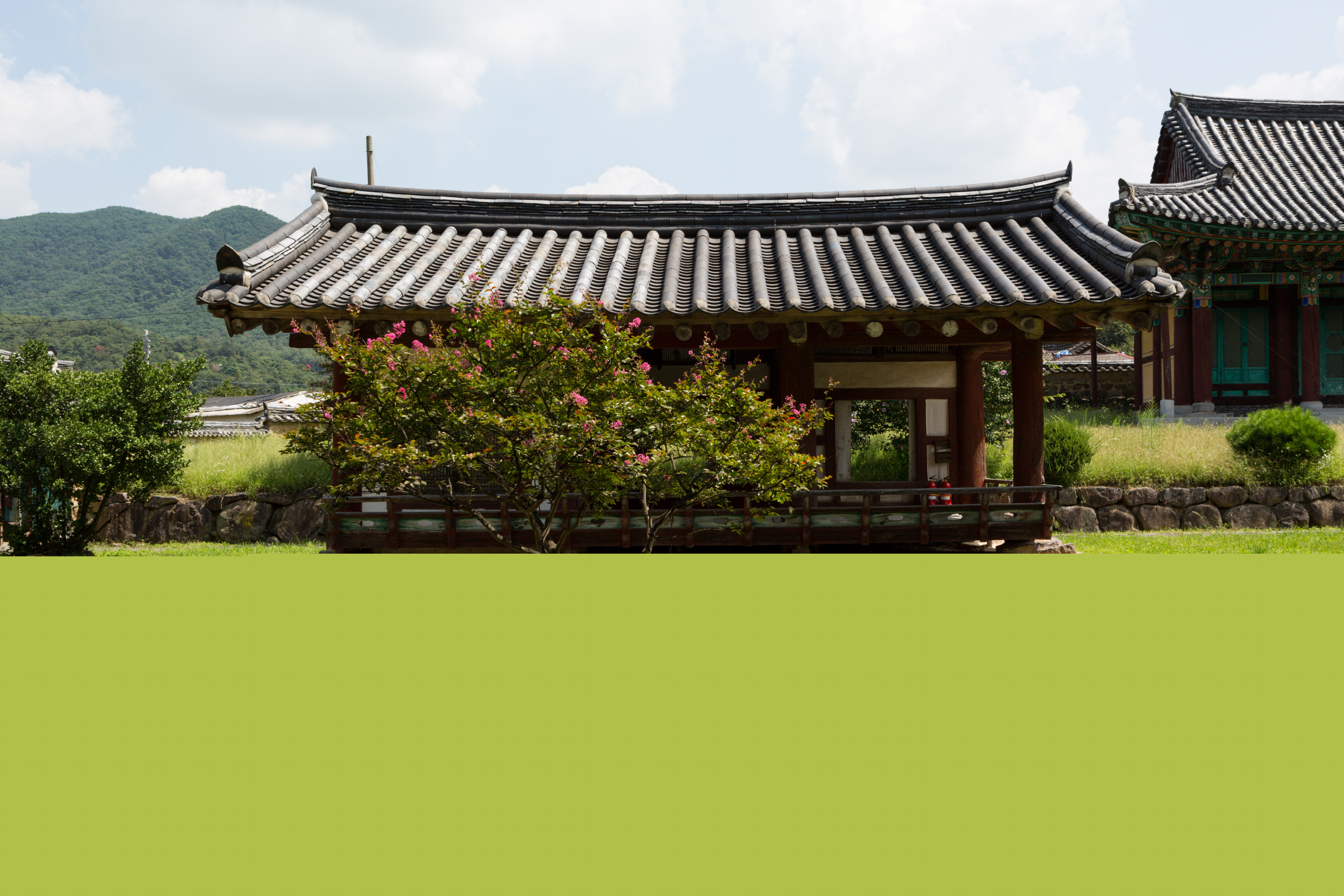 밀양 어변당_적룡지 전경 (촬영년도 : 2015년)