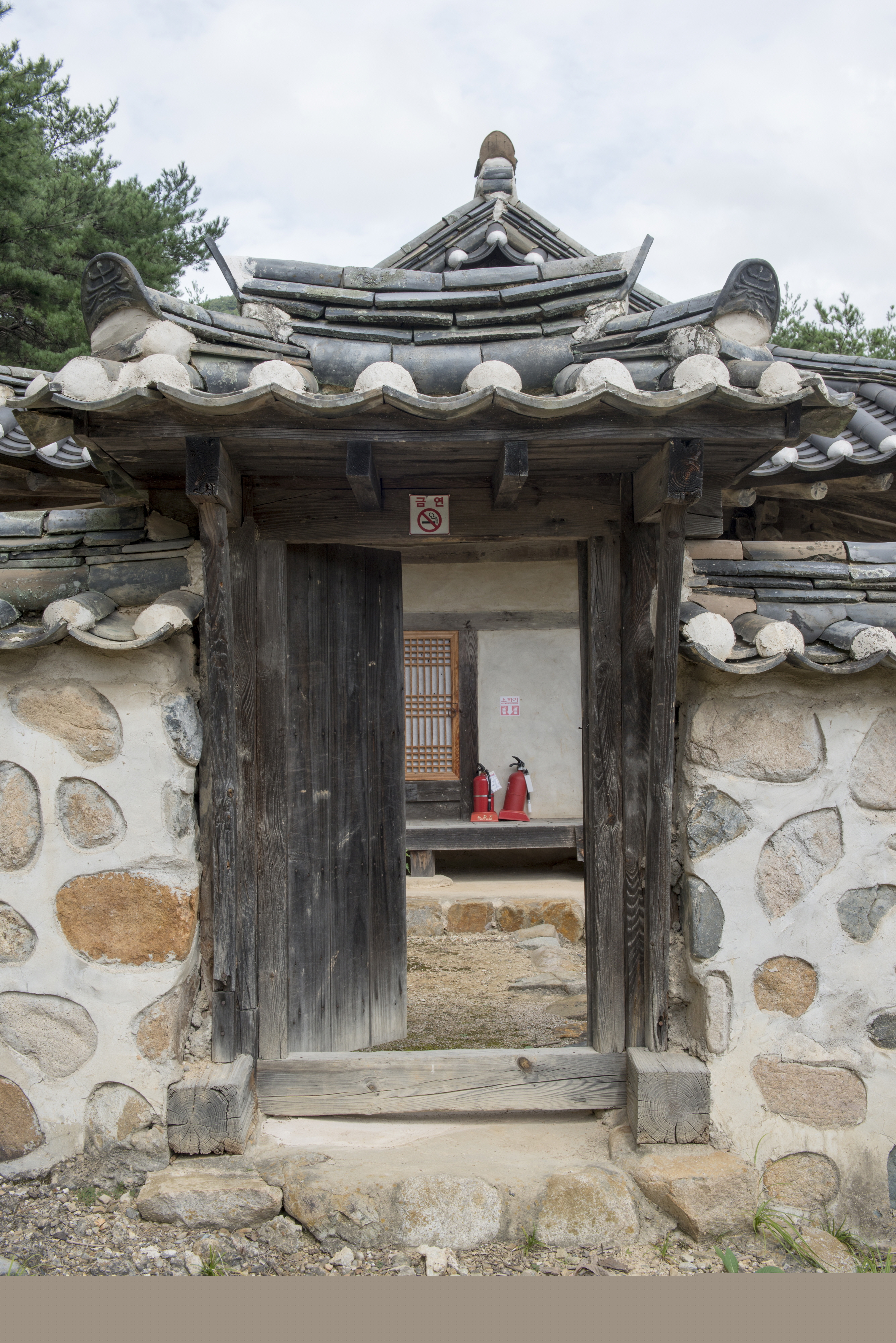 삼휴정_협문 (촬영년도 : 2015년)
