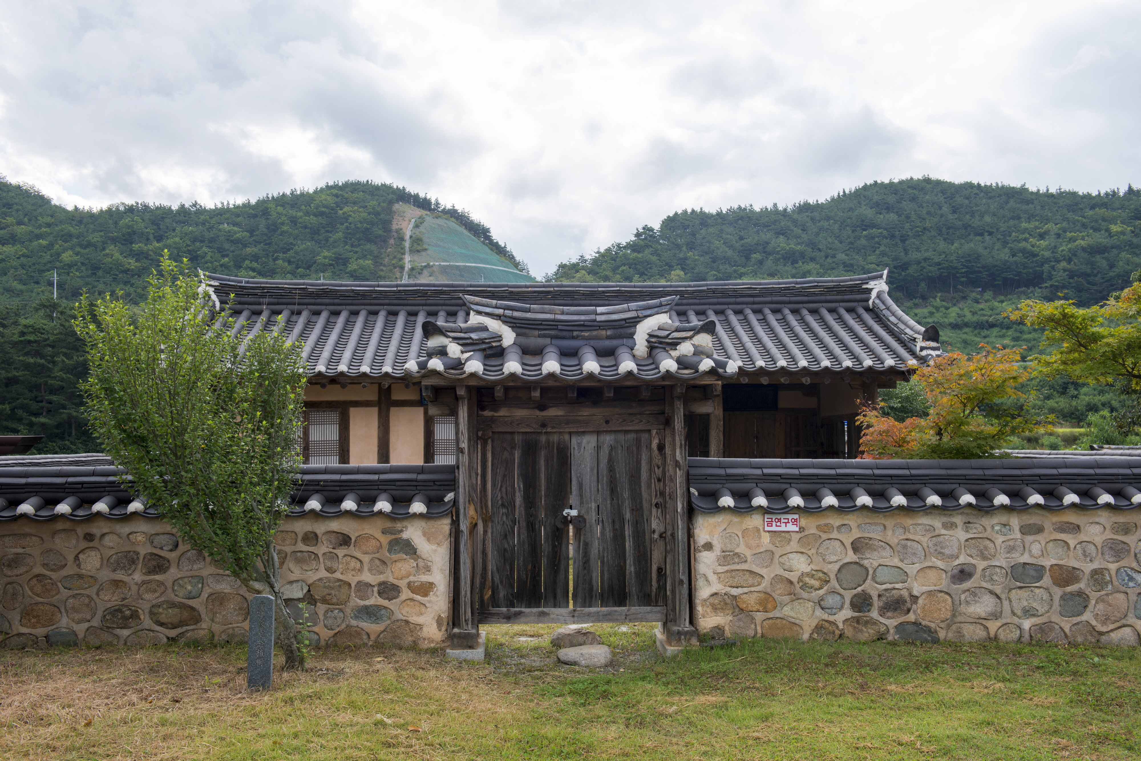 자양서당_원경 (촬영년도 : 2015년)