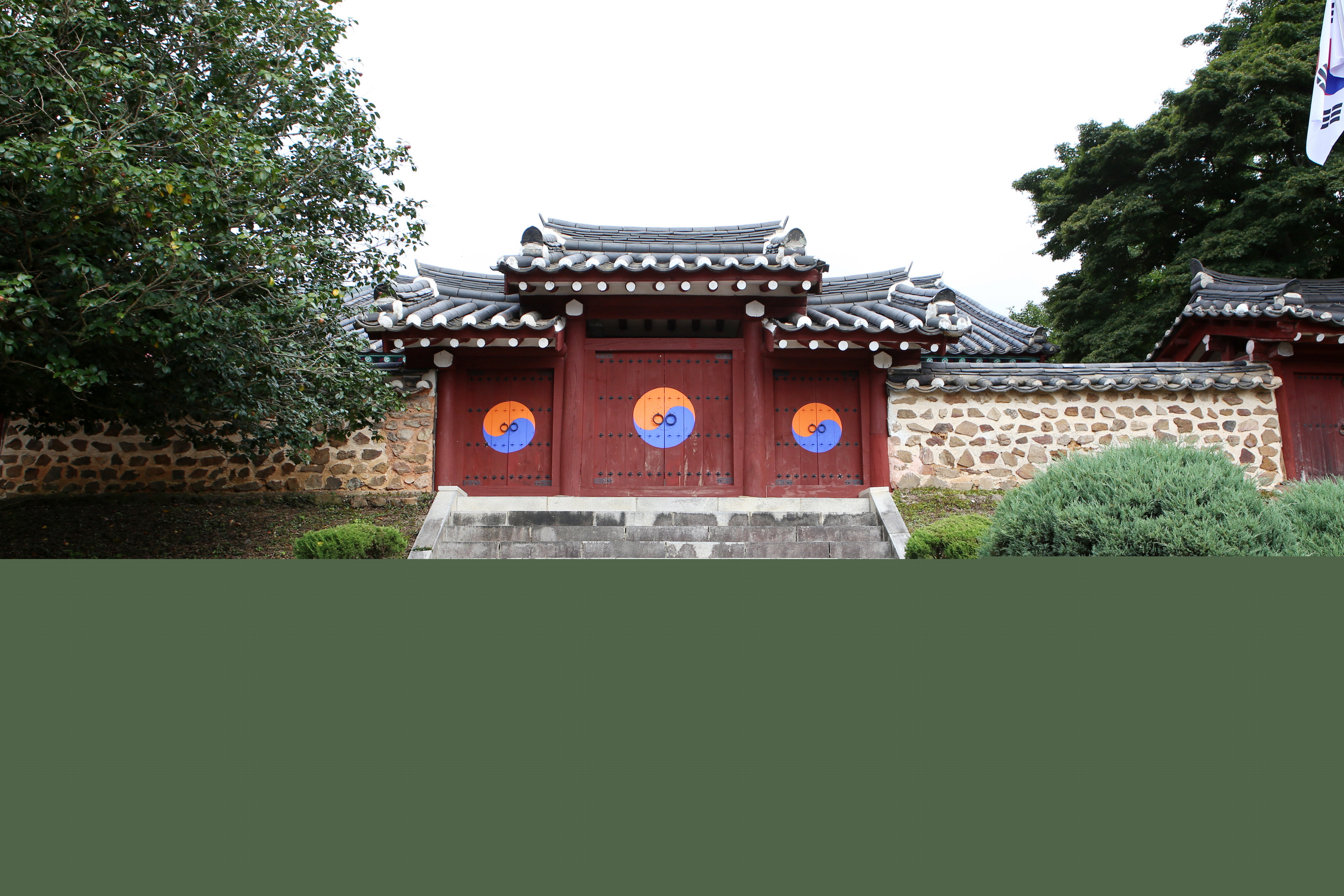 강진향교_대성전 계단 (촬영년도 : 2015년)