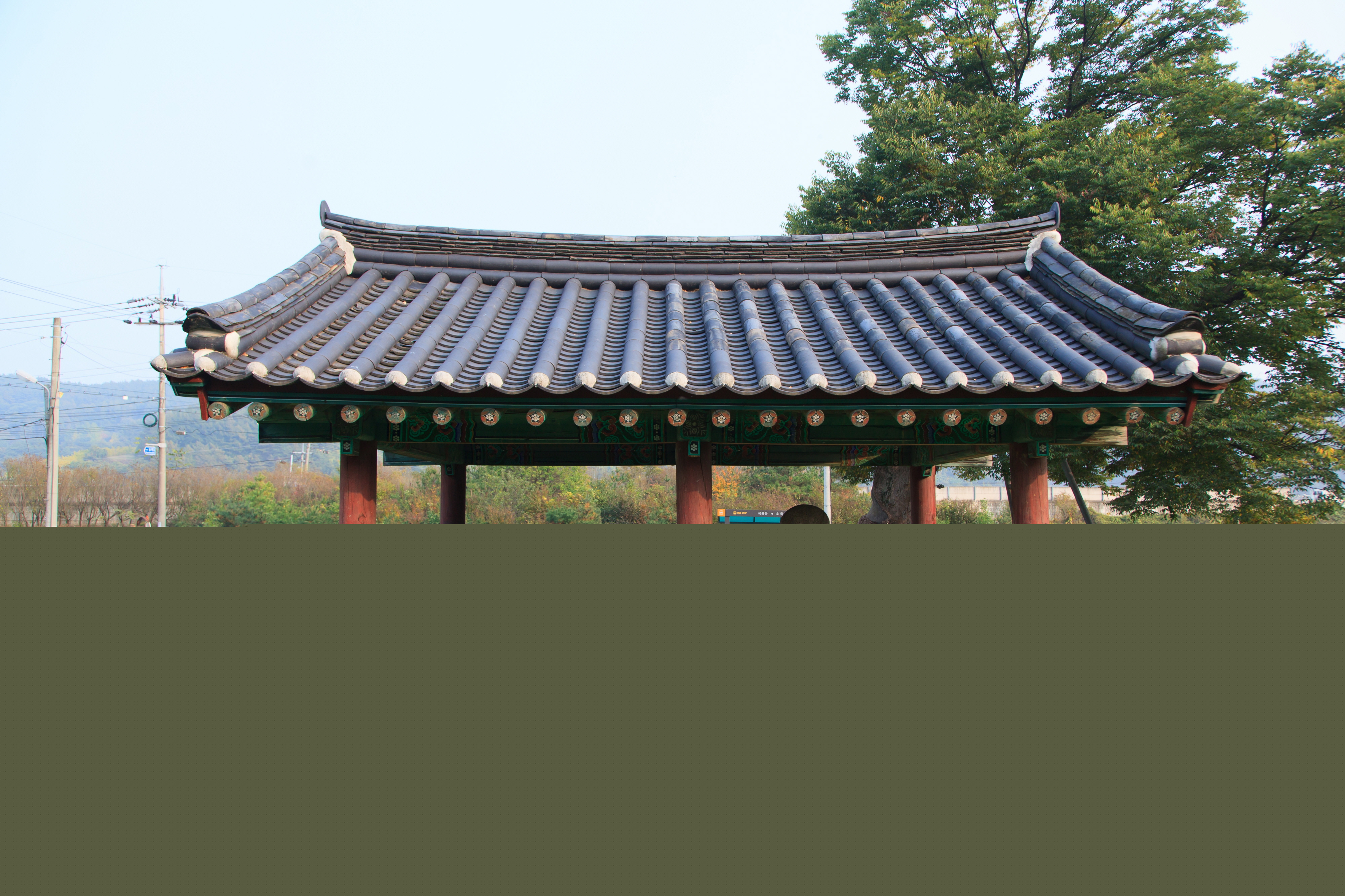 공주소학리효자향덕비_비각 배면 (촬영년도 : 2015년)