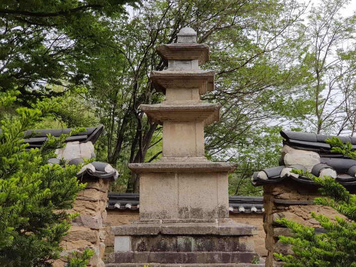 삼층석탑
