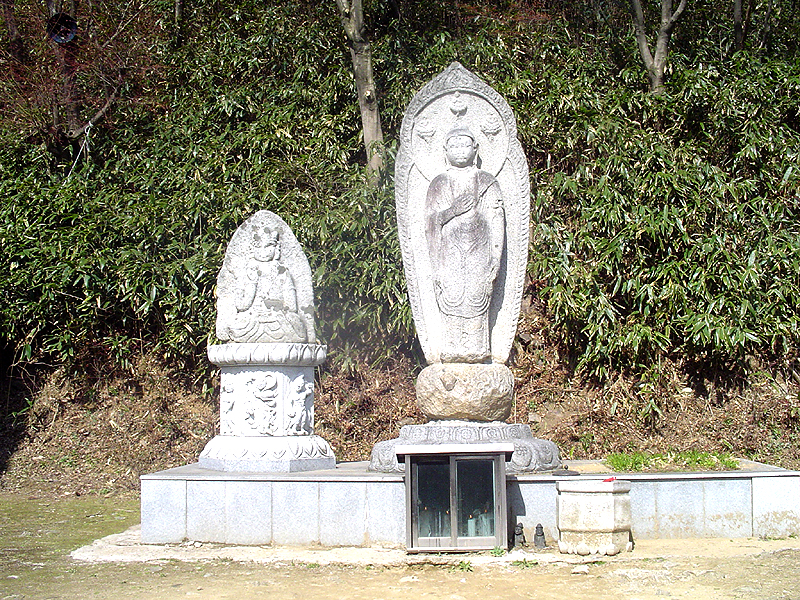 안성봉업사석불입상(2005년현재)