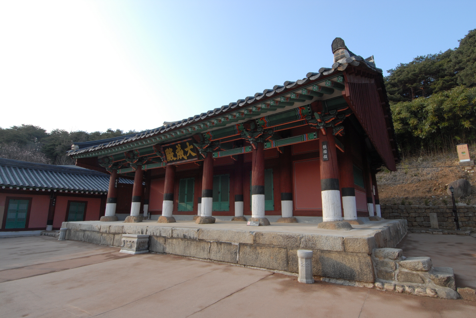 강릉향교 대성전(촬영:문화재청)