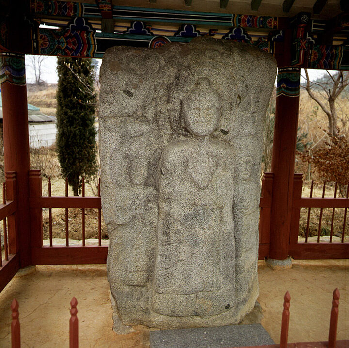 영동 신항리 석조여래삼존입상
