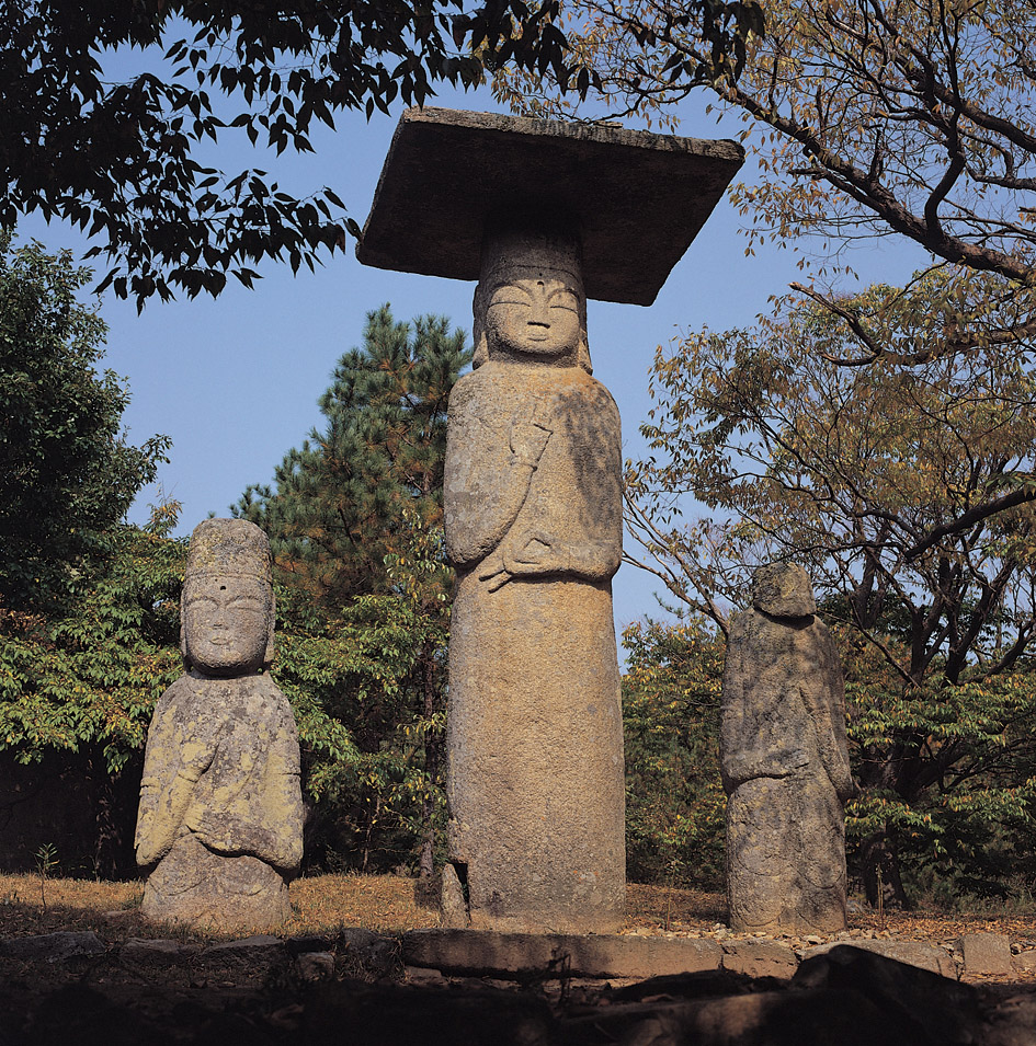 당진 안국사지 석조여래삼존입상