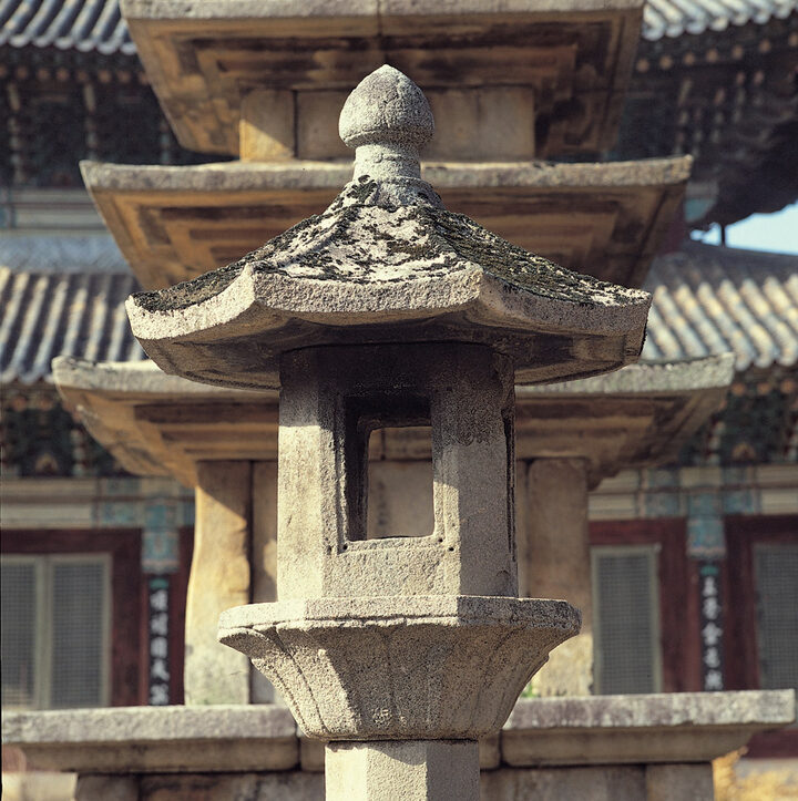 석등 옥개석과 보주