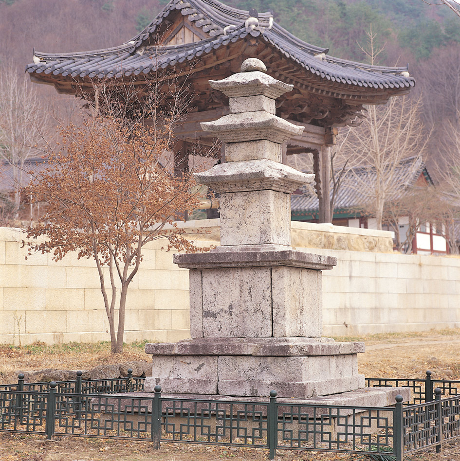 구례 연곡사 삼층석탑