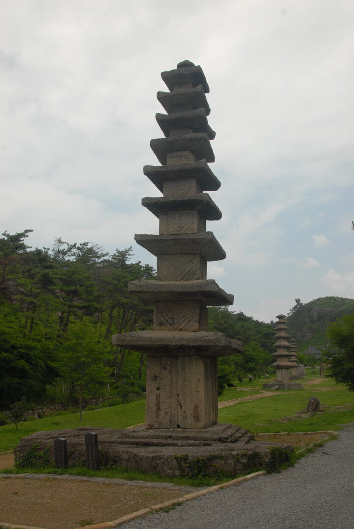 운주사구층석탑