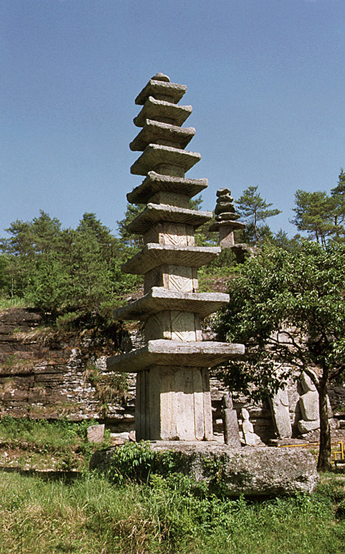 운주사구층석탑