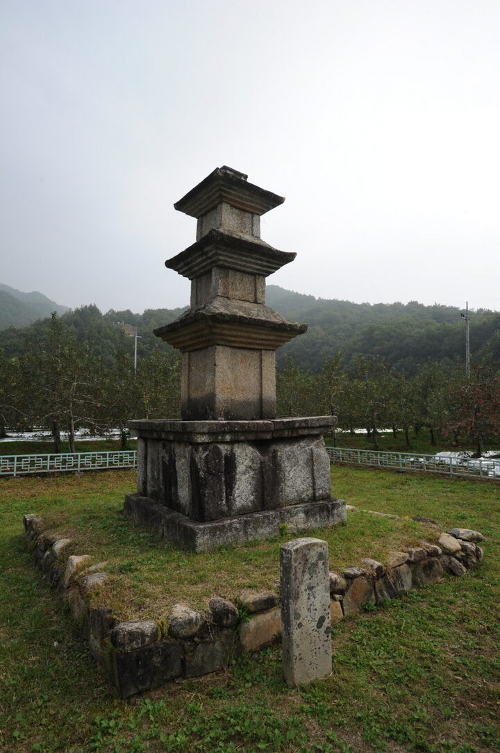 문경 내화리 삼층석탑
