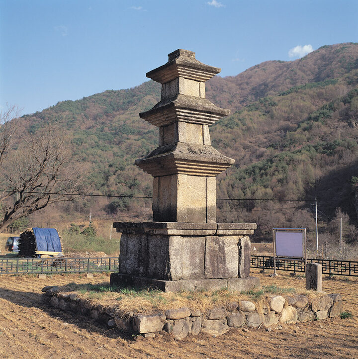 문경 내화리 삼층석탑