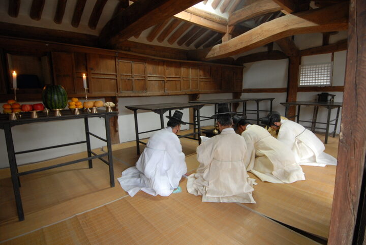양진당