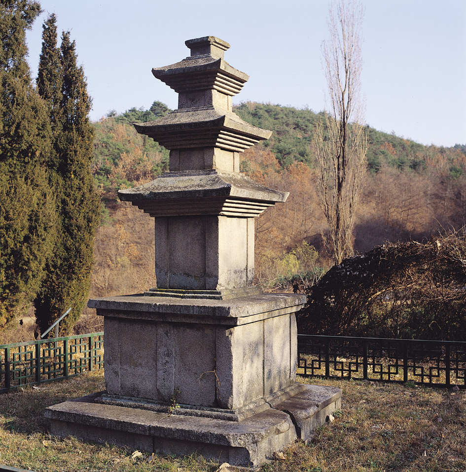 경주 남사리 삼층석탑