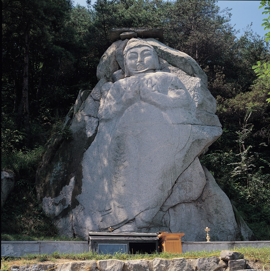 구미 황상동마애여래입상
