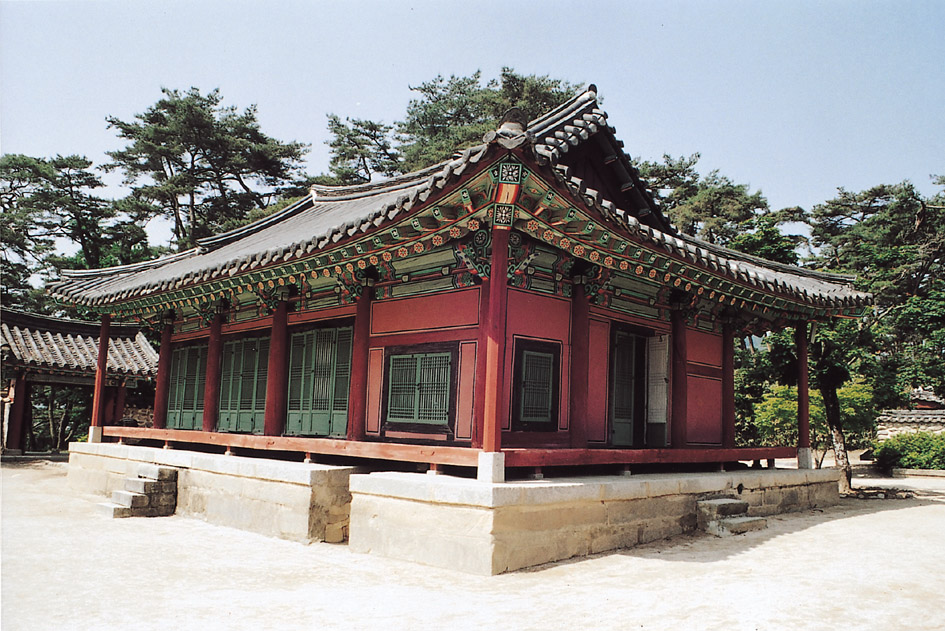 강학당 동북측면 전경