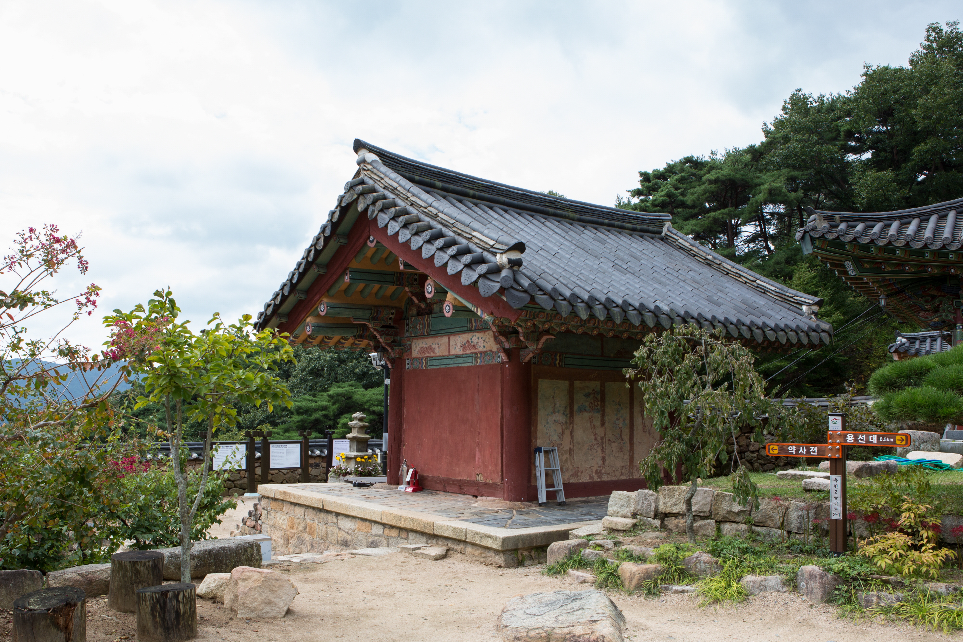 창녕 관룡사 약사전_후면 (촬영년도 : 2015년)