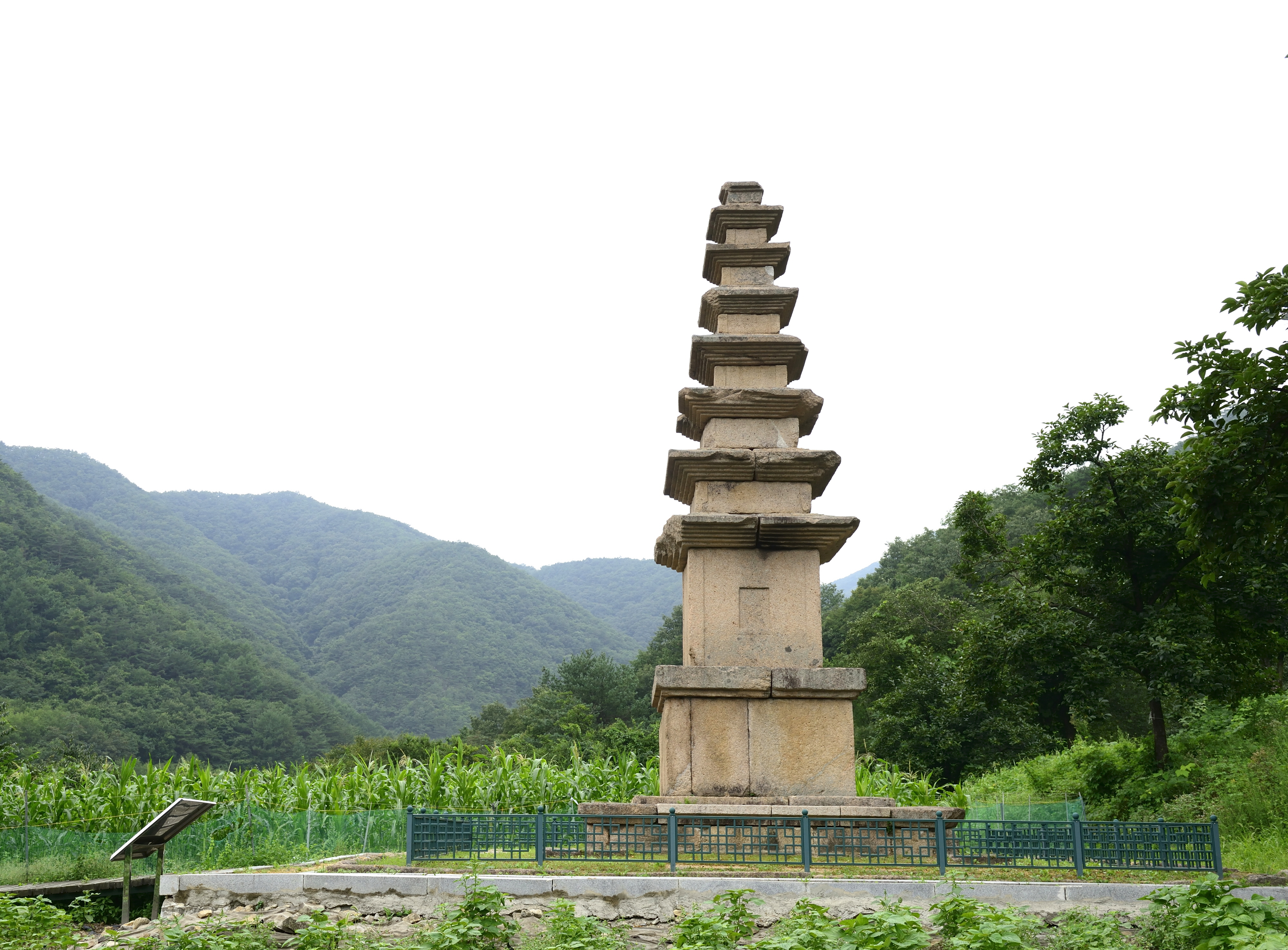 상주 상오리 칠층석탑_전경 (촬영년도 : 2015년)