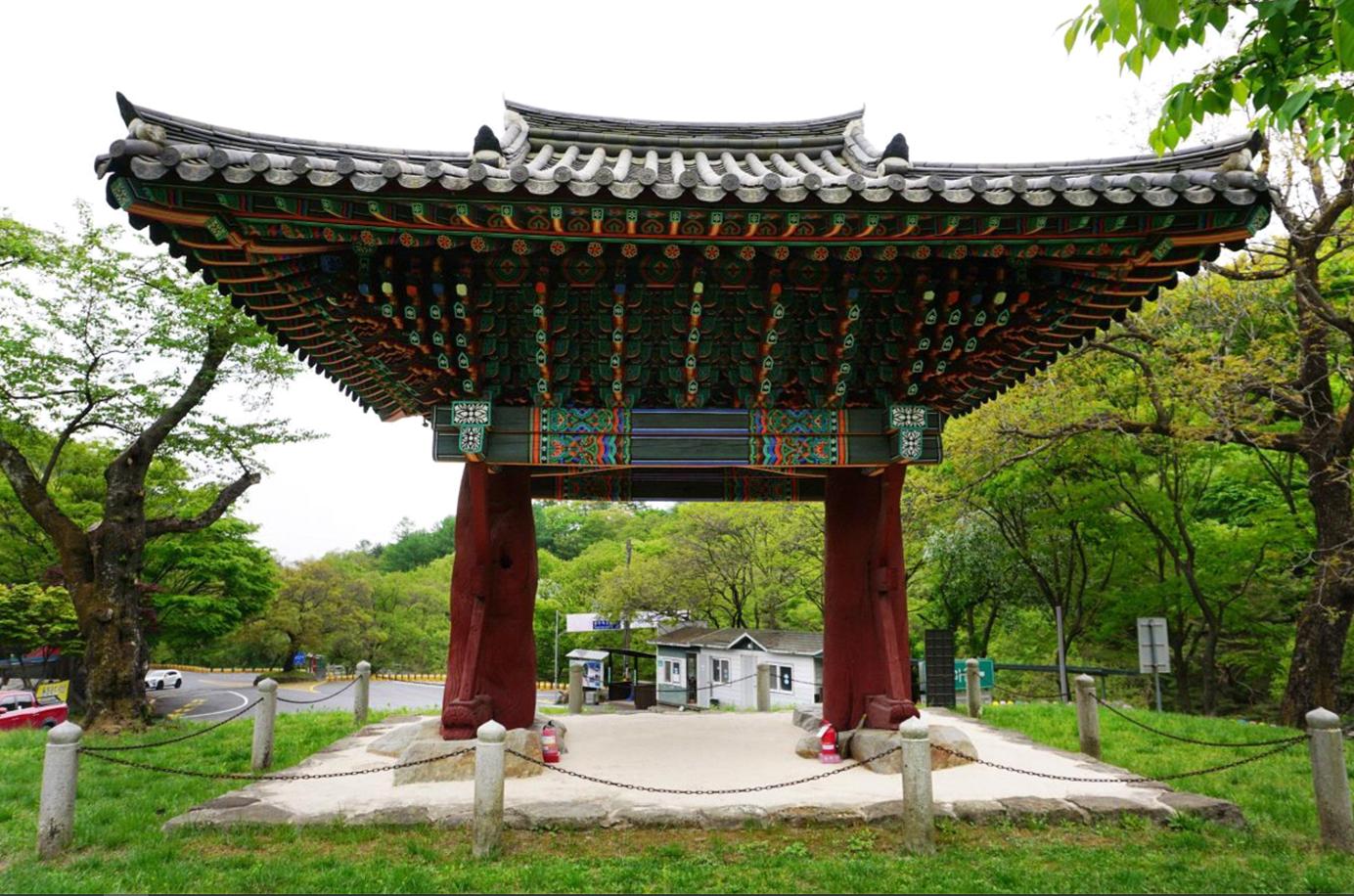 함양 용추사 일주문